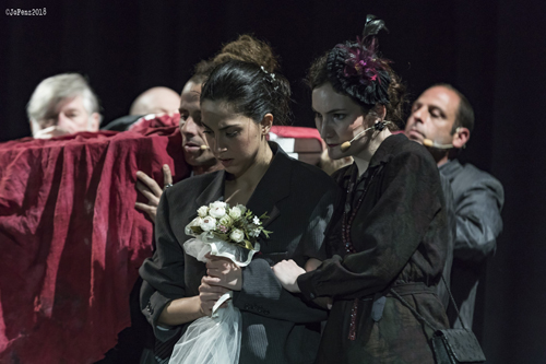 Famiglia, lo spettacolo di Valentina Esposito in scena al Teatro Lo Spazio di Roma