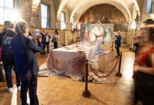 Inaugurata a Roma l’installazione site specific di Fabrizio Sannicandro: La sera della Cena, Due capolavori, l’assenza che resta